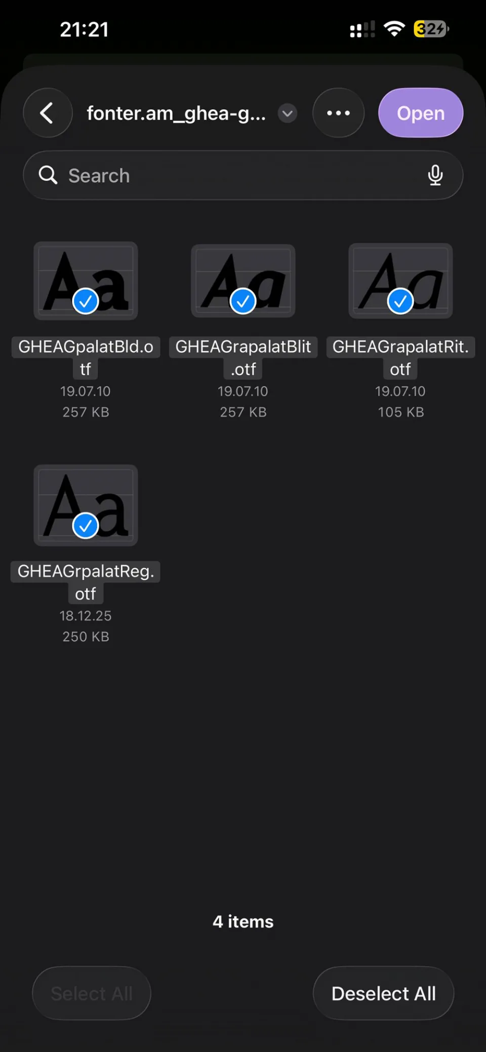 Selecting multiple font files (regular, bold, italic) for the same font family on iPhone